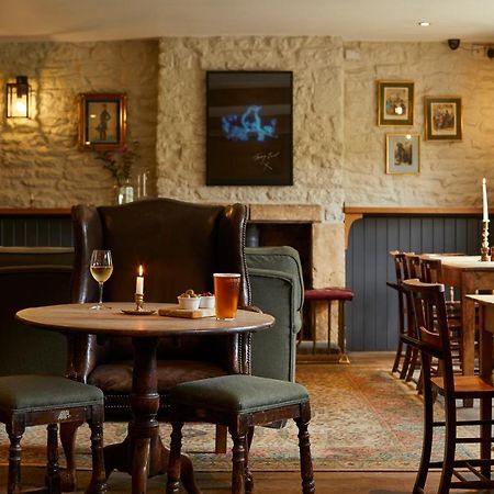 The Kingham Plough Hotel Екстериор снимка