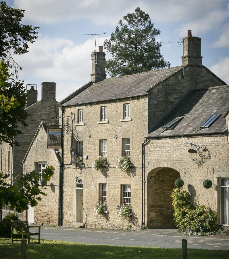The Kingham Plough Hotel Екстериор снимка