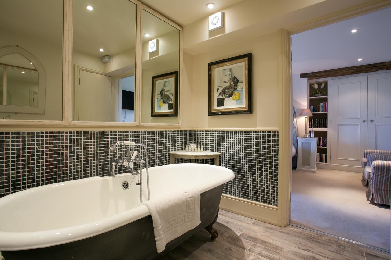 The Kingham Plough Hotel Екстериор снимка